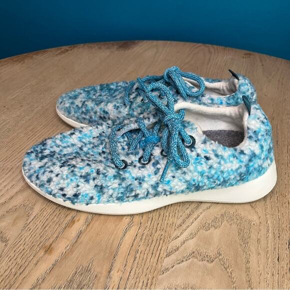 allbirds Women's Wool Runner Fluffs Merino Wool Sneaker Blue White Size 9 - Picture 3 of 9